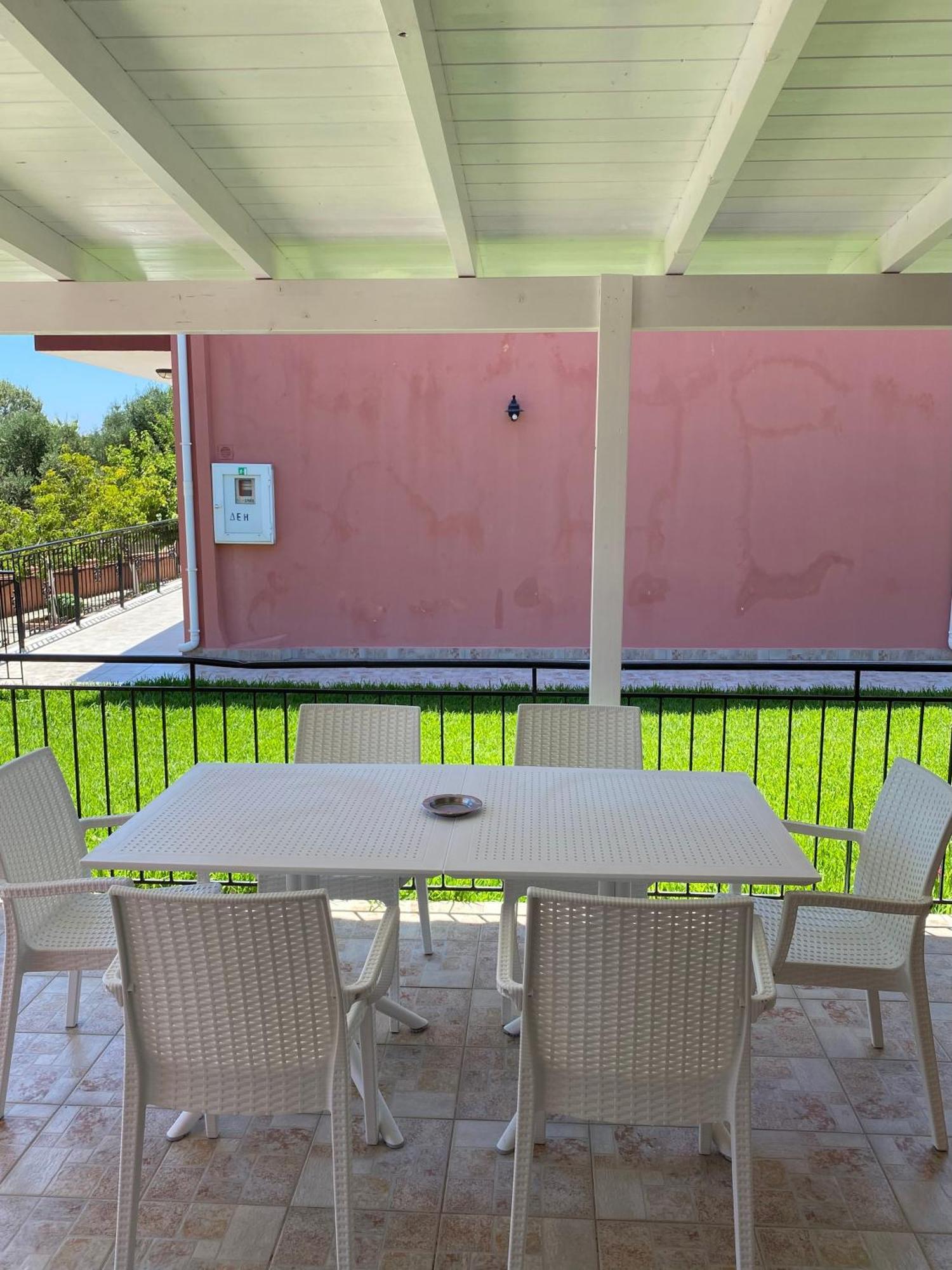 Paradise Studios Svoronata Luaran gambar